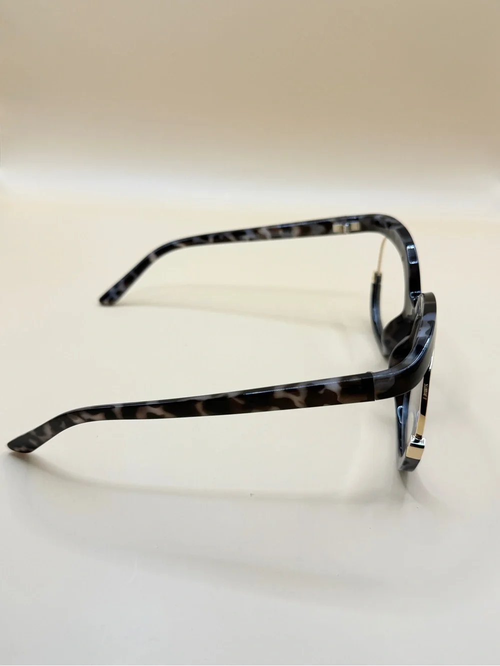 Vooglam oversized tortoiseshell